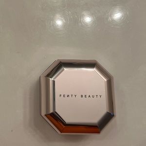 FENTY Beauty by Rihanna Pro Filt’r setting Powder